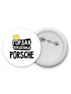 Гордая владелица Porsche